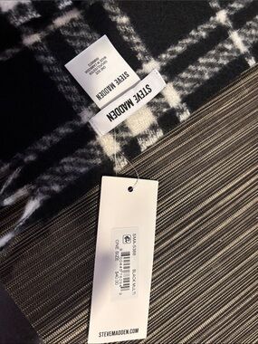 Women’s scarf